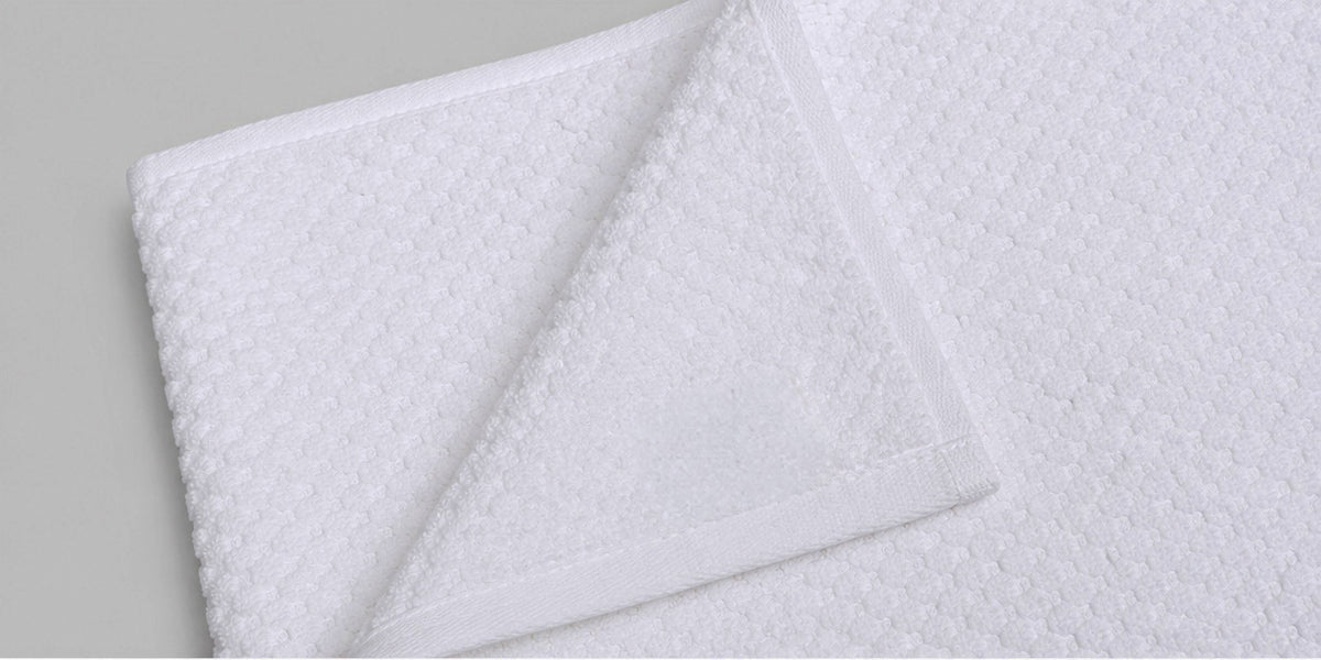 whitetowel1.jpg